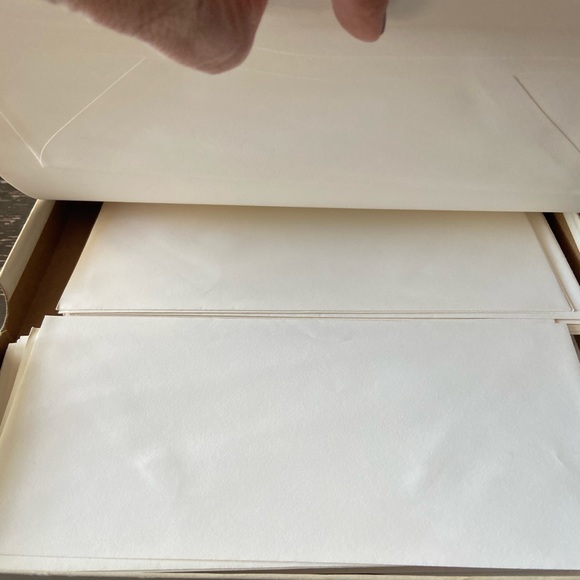 Gold Fibre paper with a purpose Resume kit cream watermarked paper and envelopes - Picture 9 of 9